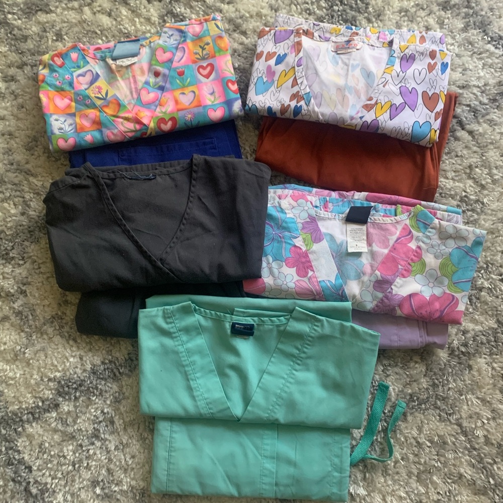 Woman’s Scrub Sets - Tops and Bottom - 5 pair Bundle Deal - Size Small